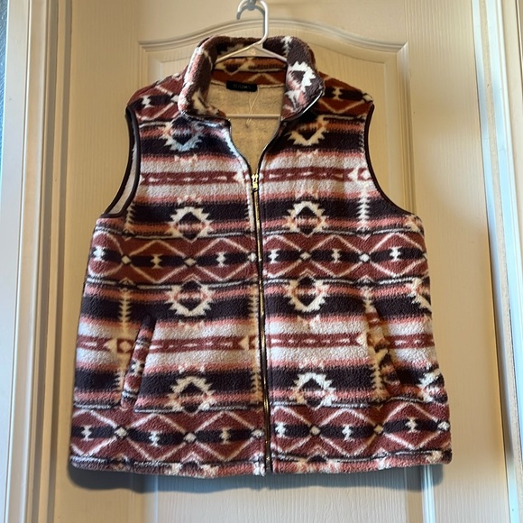 NWOT Fleece Aztec design vest. Never worn. - Picture 1 of 3